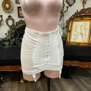 Vintage Crownette shapewear Girdle Small Pin Up Elastic Waist Size 32 White